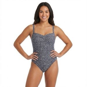 Nip Tuck Swim slimming one piece ruched shaping multifit cup size 4 sweetheart